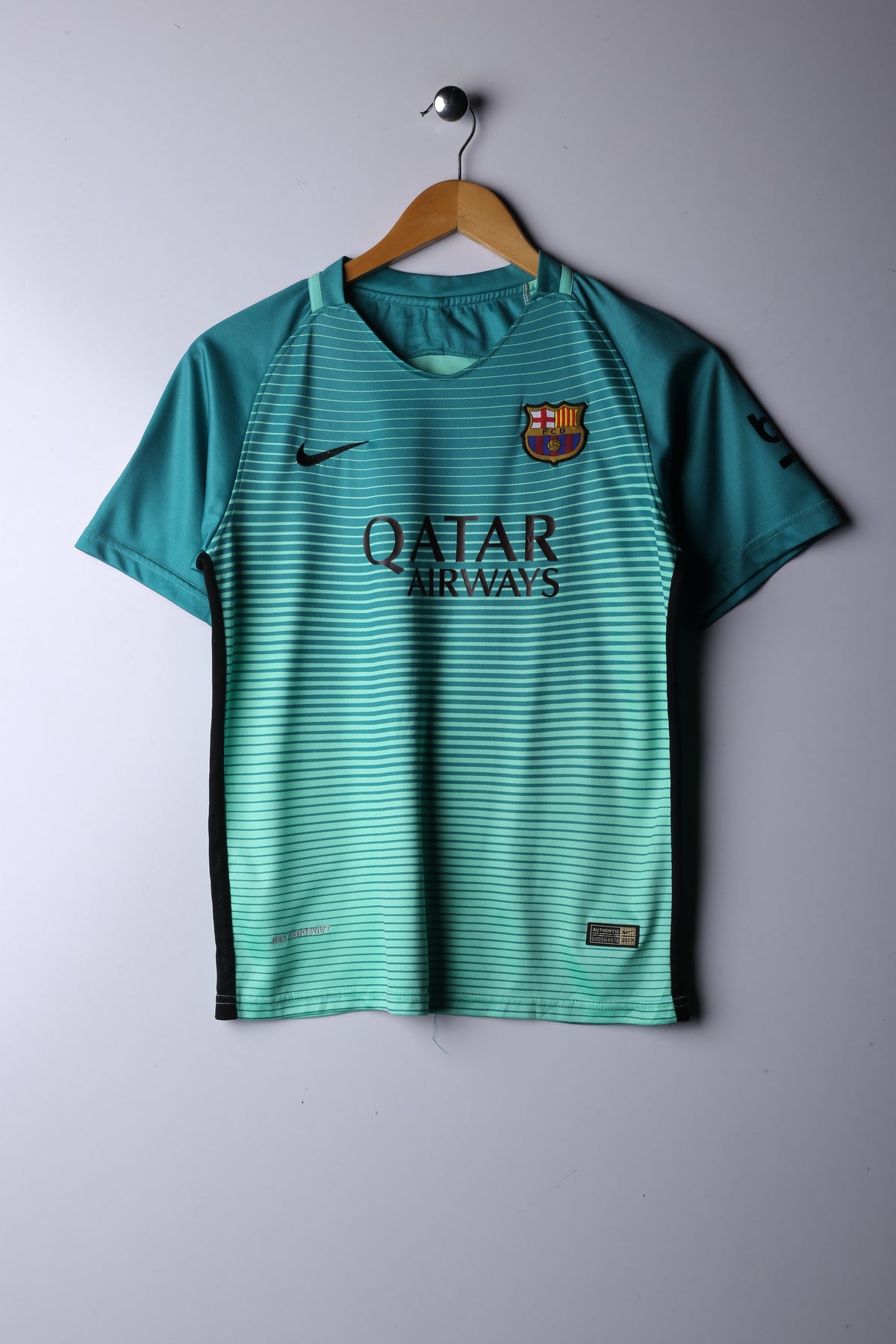 2016-17 FC Barcelona Third Shirt