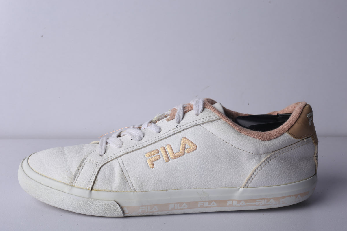 FILA Court Sneaker