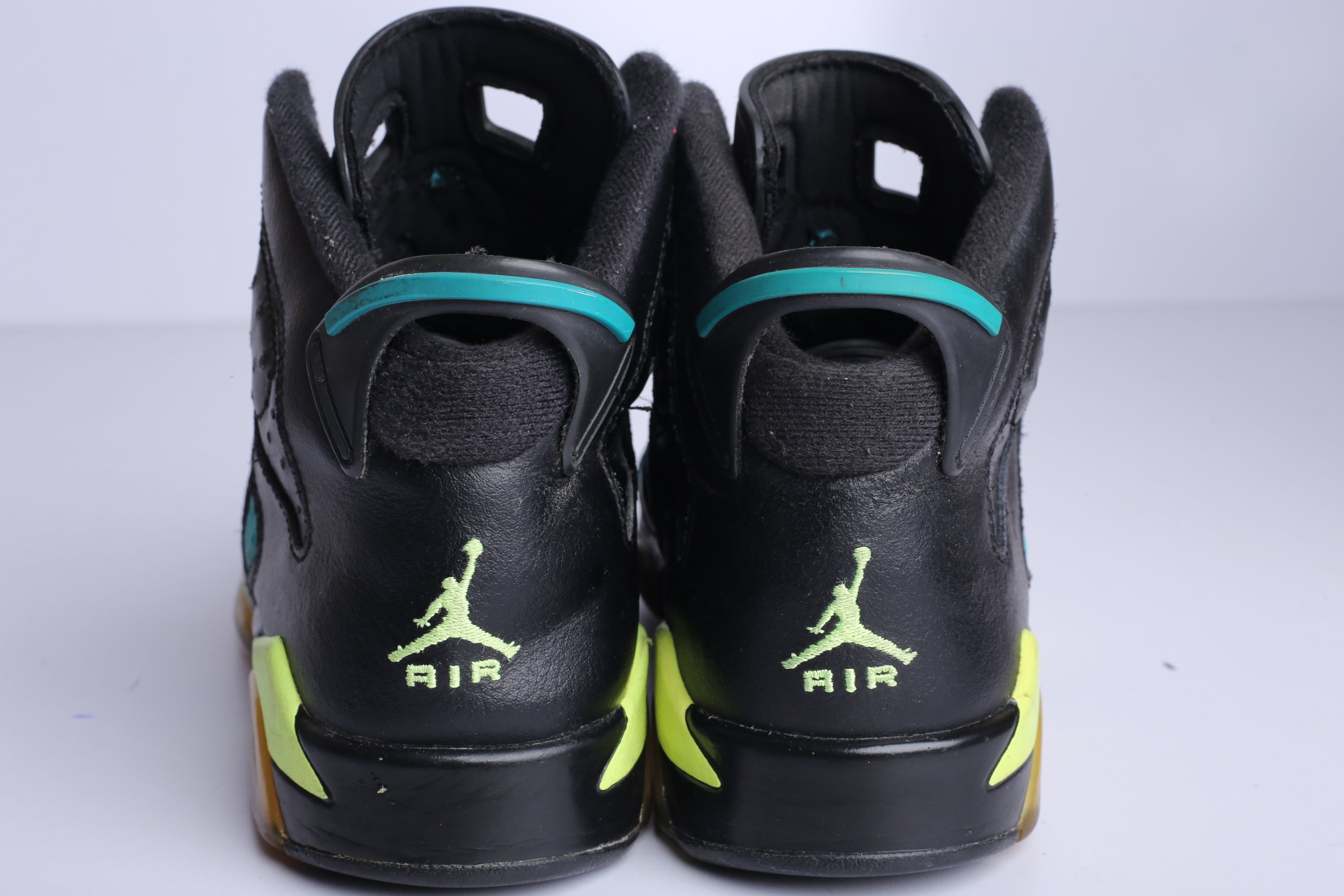 Nike Jordan 6 VI Retro Sneaker - (Condition Good)