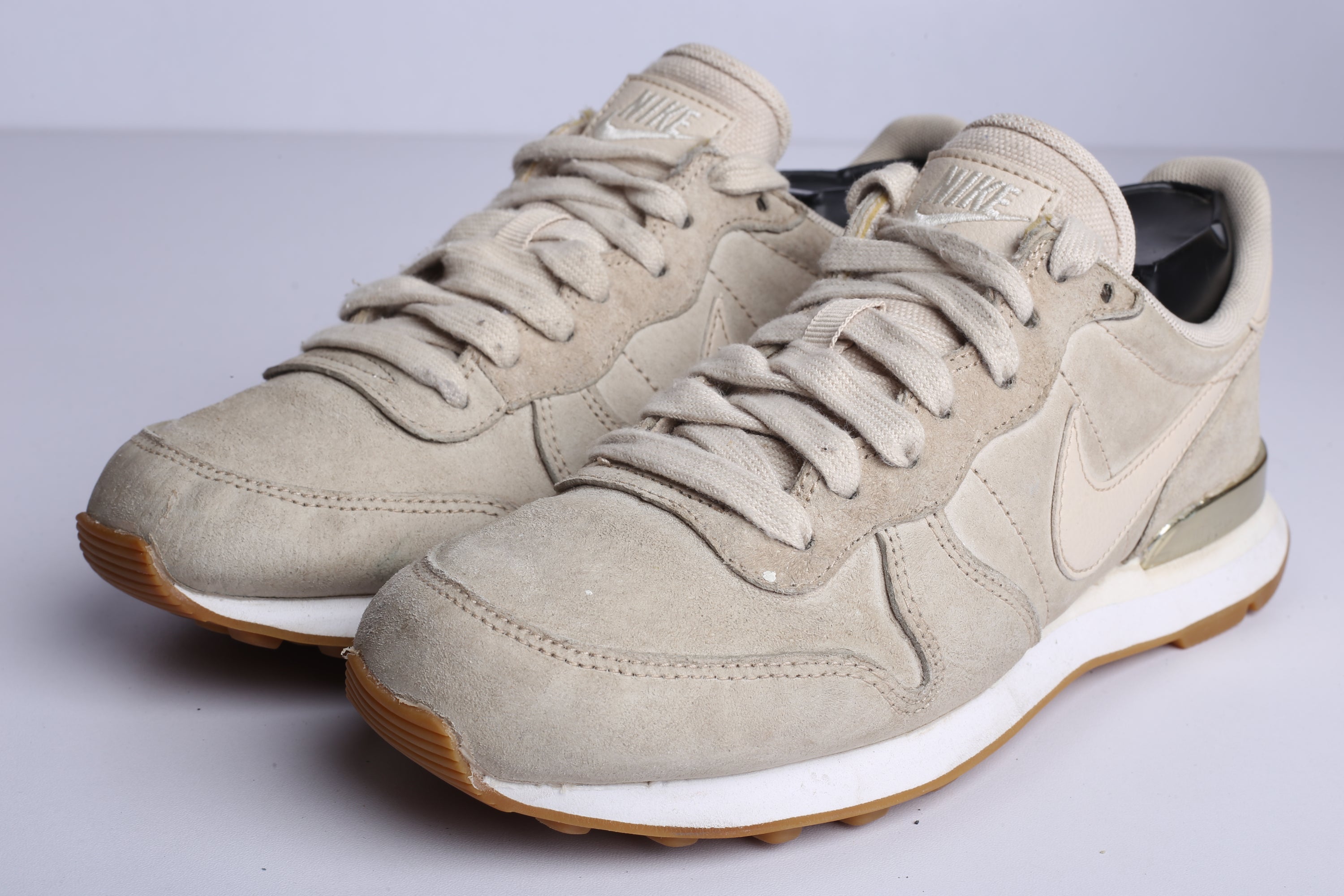 Nike MD Sneaker - (Condition Excellent)