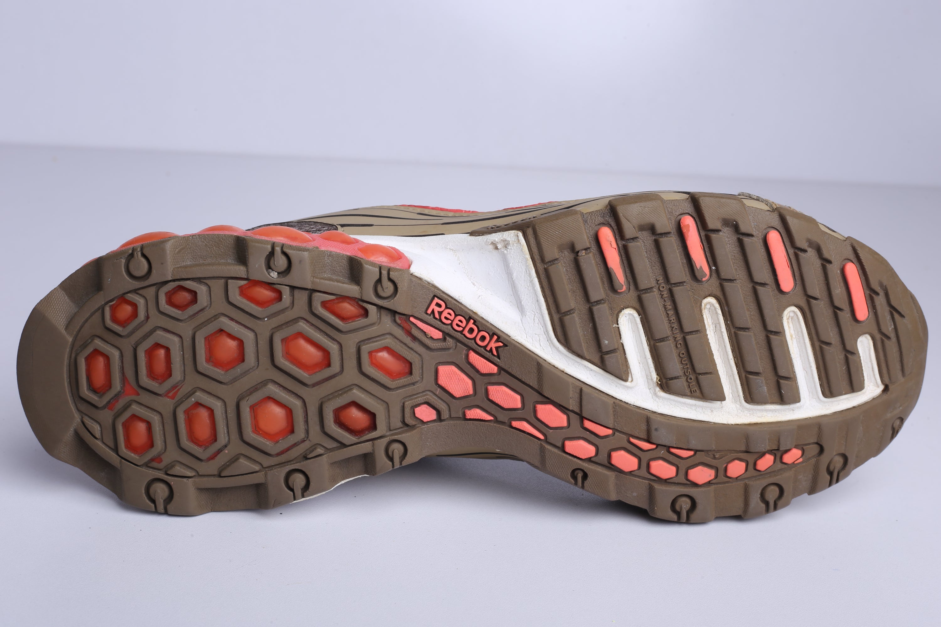 Reebok Athletic Sneaker - (Condition Premium)