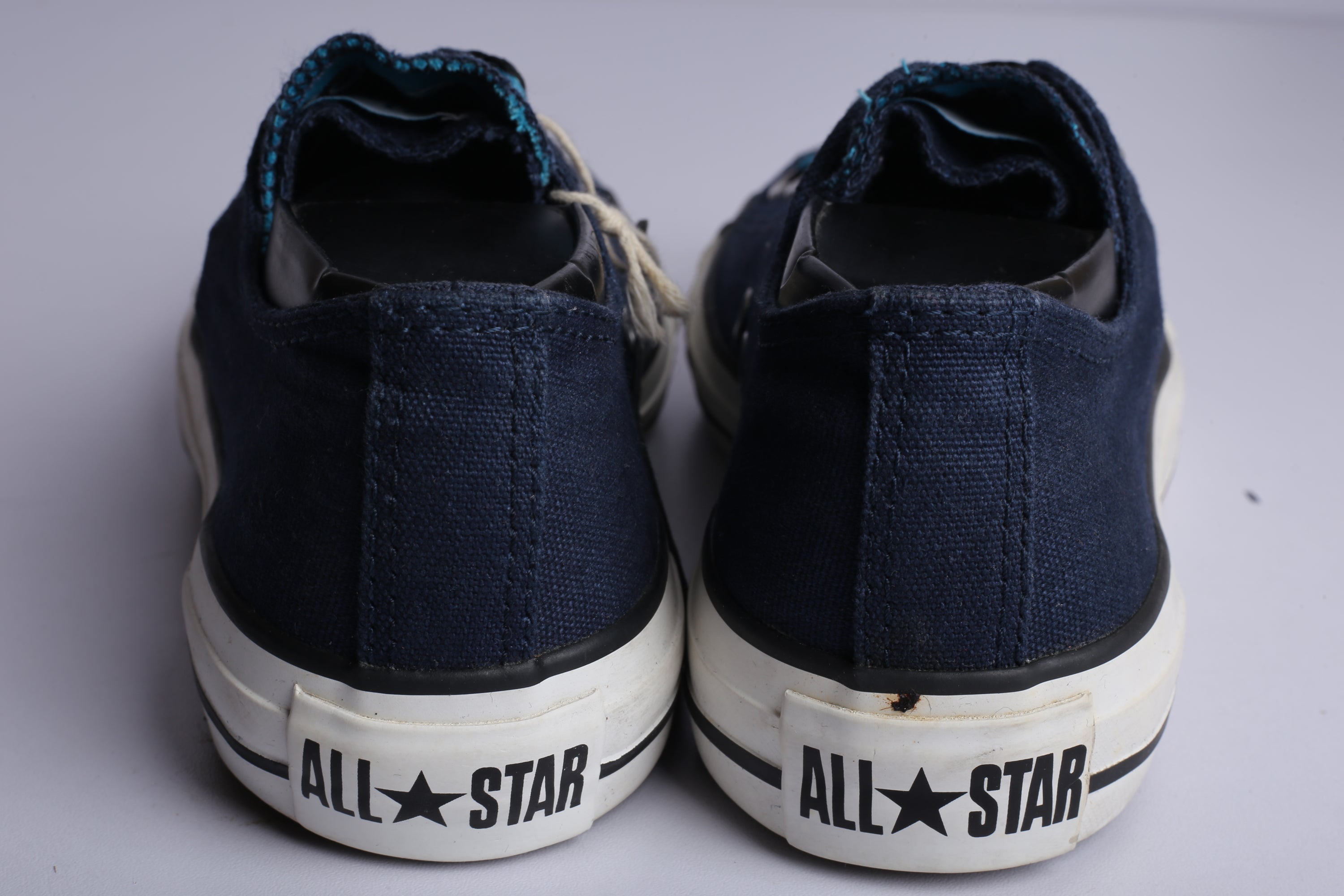 Chuck Taylor All Star Low Navy Sneaker - (Condition Premium*)