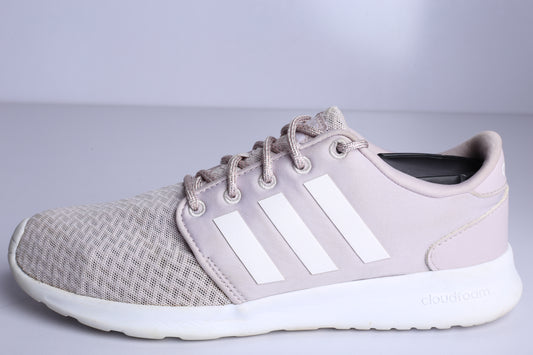 Adidas Cloud Foam Running - (Condition Excellent)