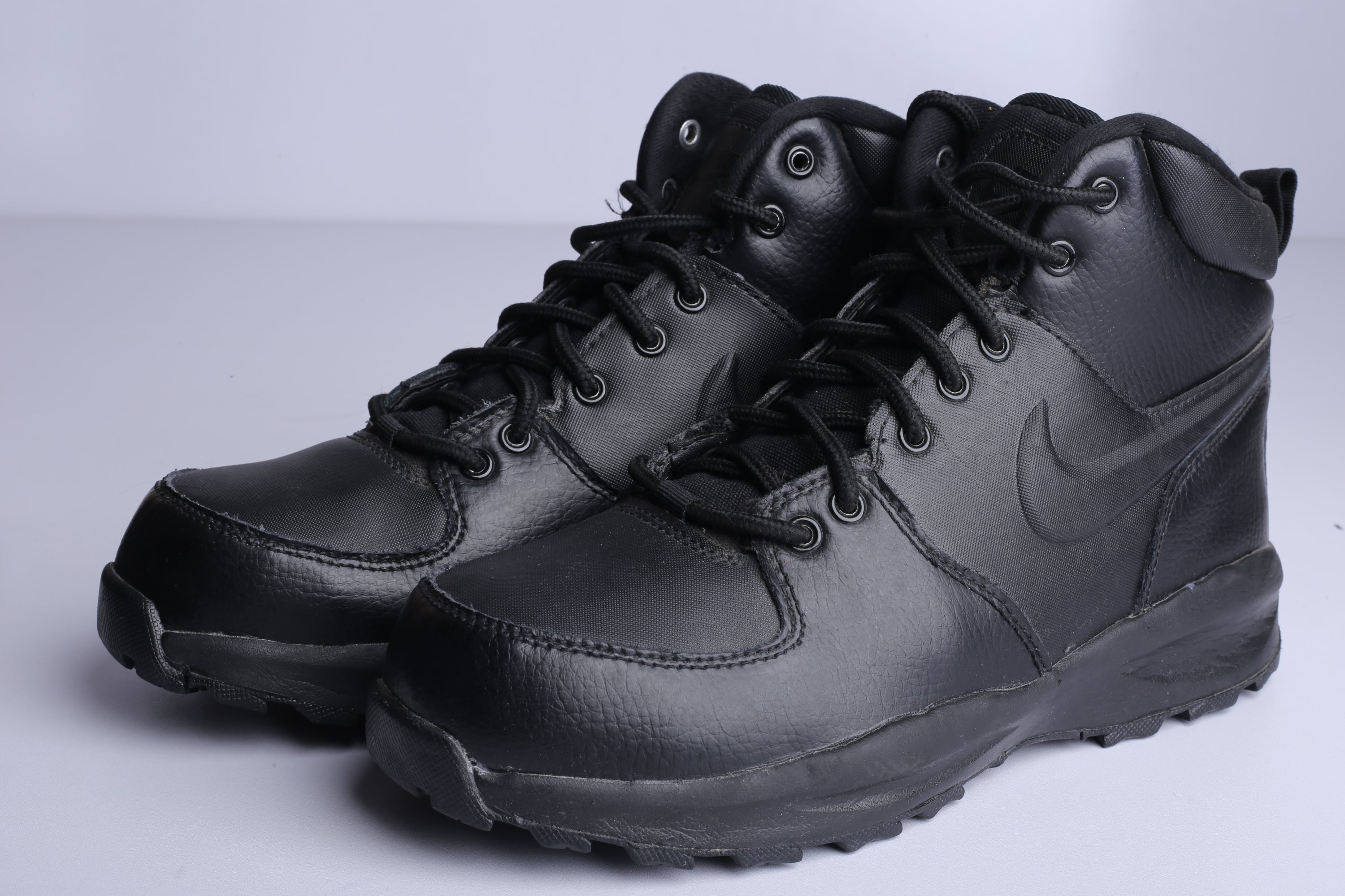 Nike Manoa Leather Boot Sneaker - (Condition Premium)