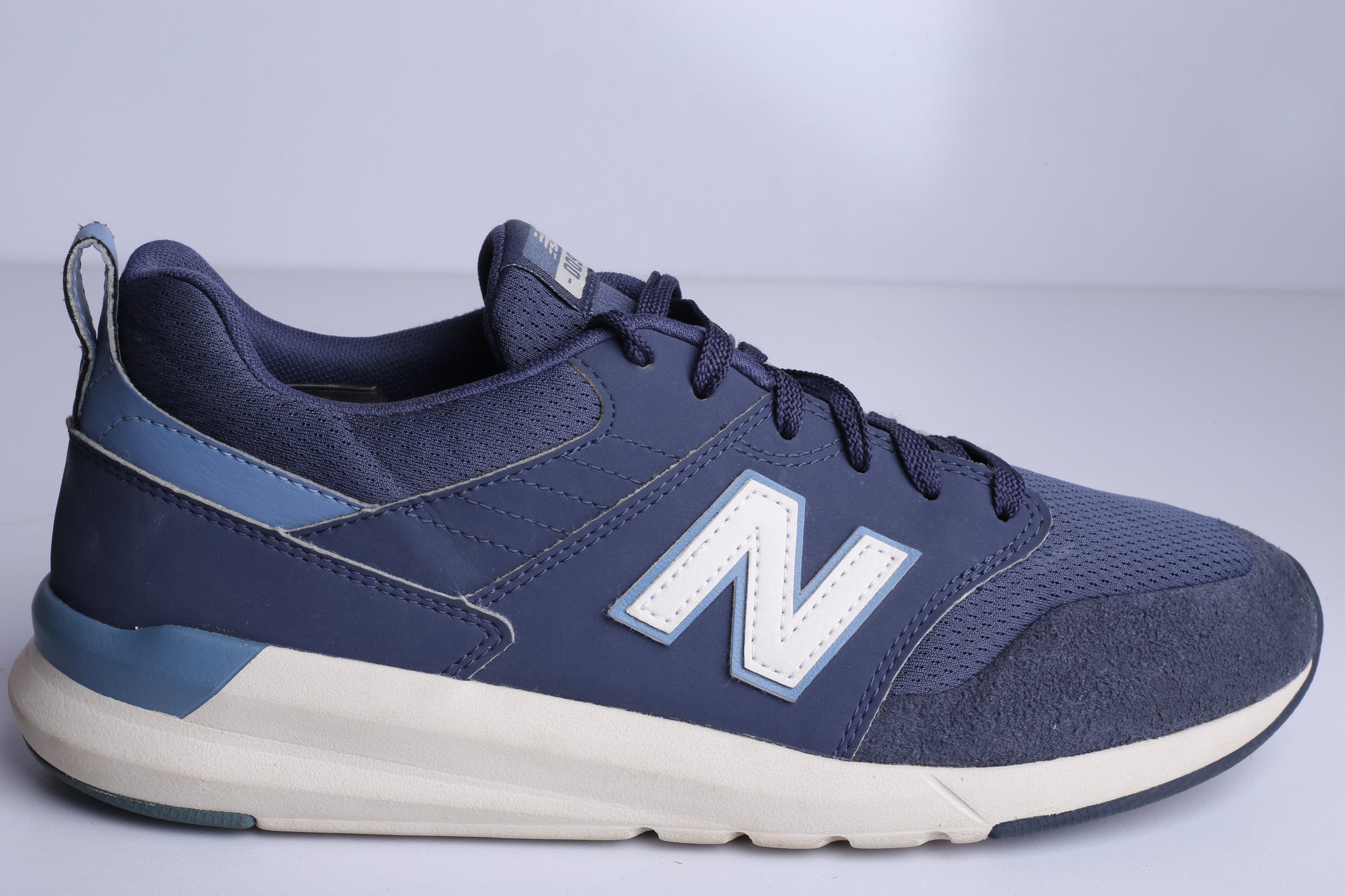 New Balance 009 Sneaker - (Condition Excellent)