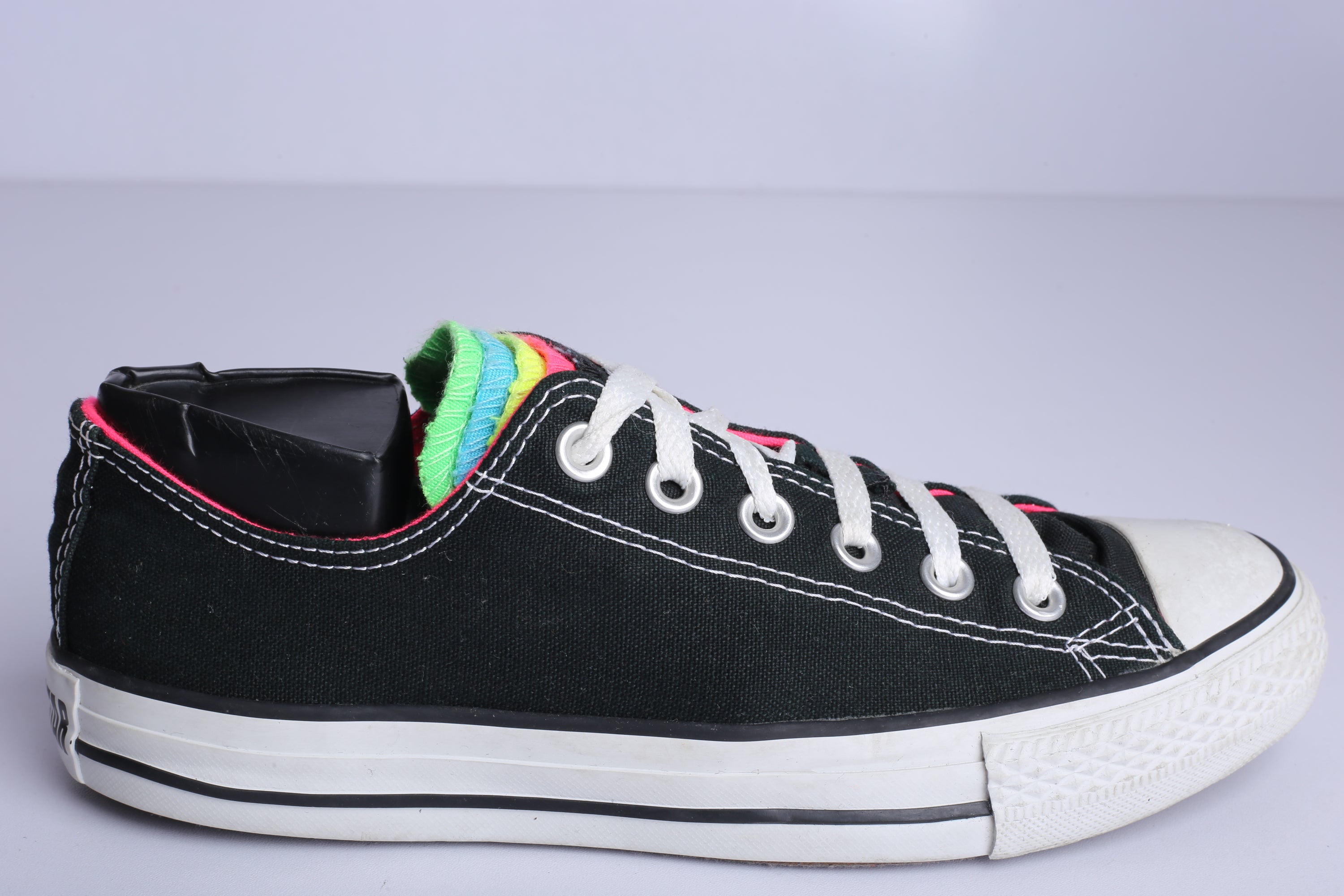 Chuck Taylor All Star Low Navy Rainbow Sneaker (Condition Premium)