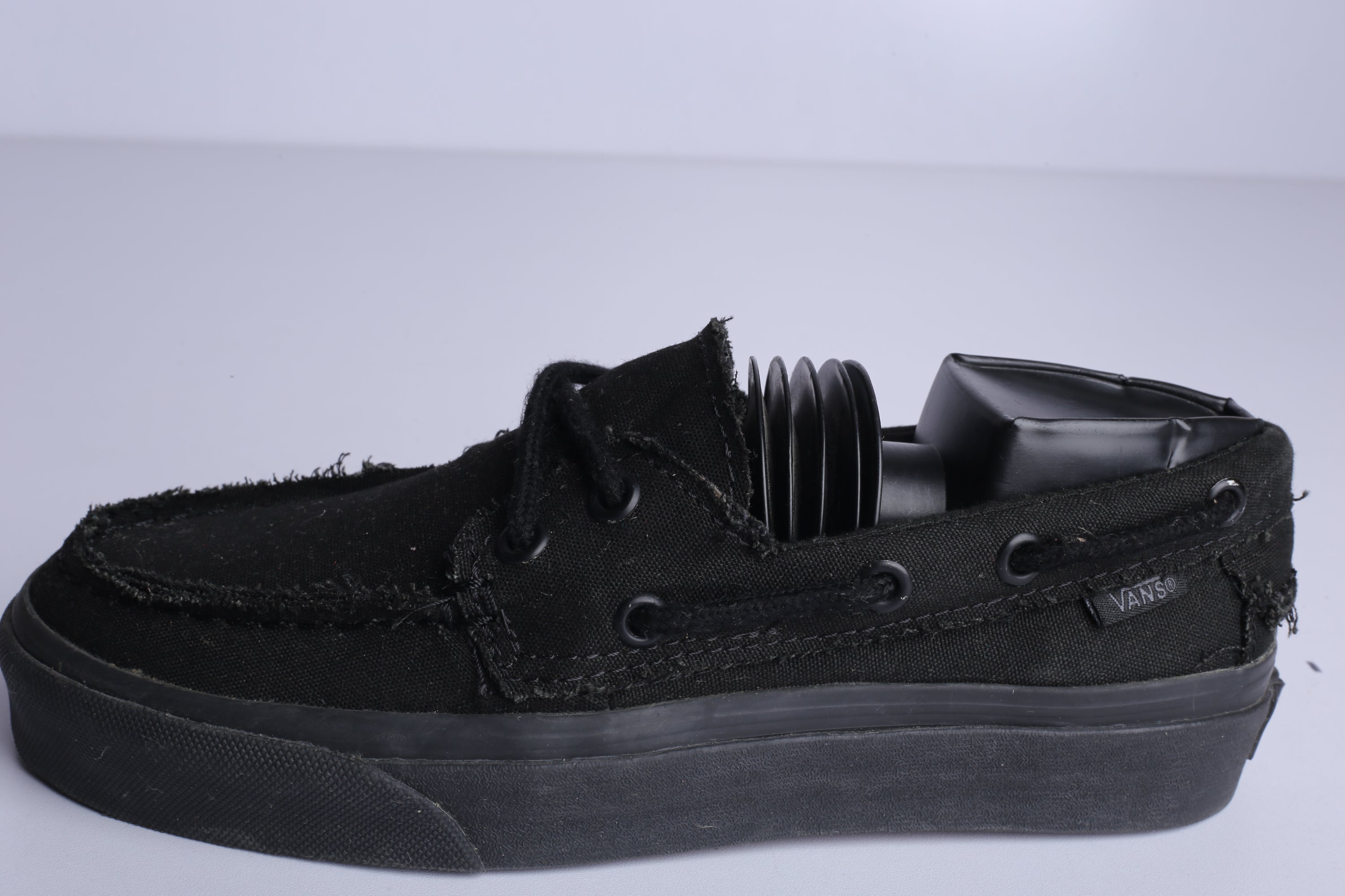 Vans Off the Wall Boat Sneaker Black - (Condition Premium)