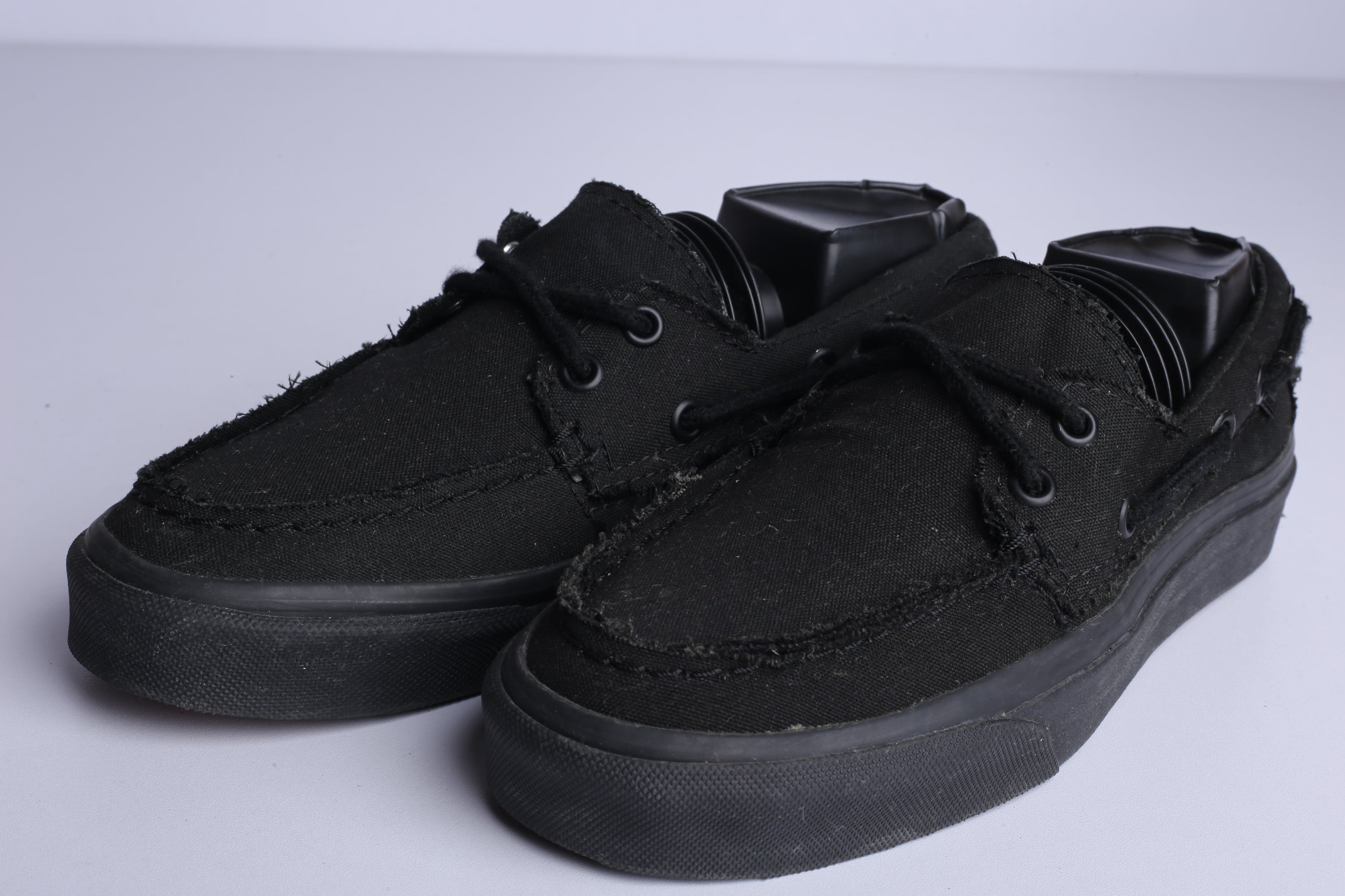 Vans Off the Wall Boat Sneaker Black - (Condition Premium)