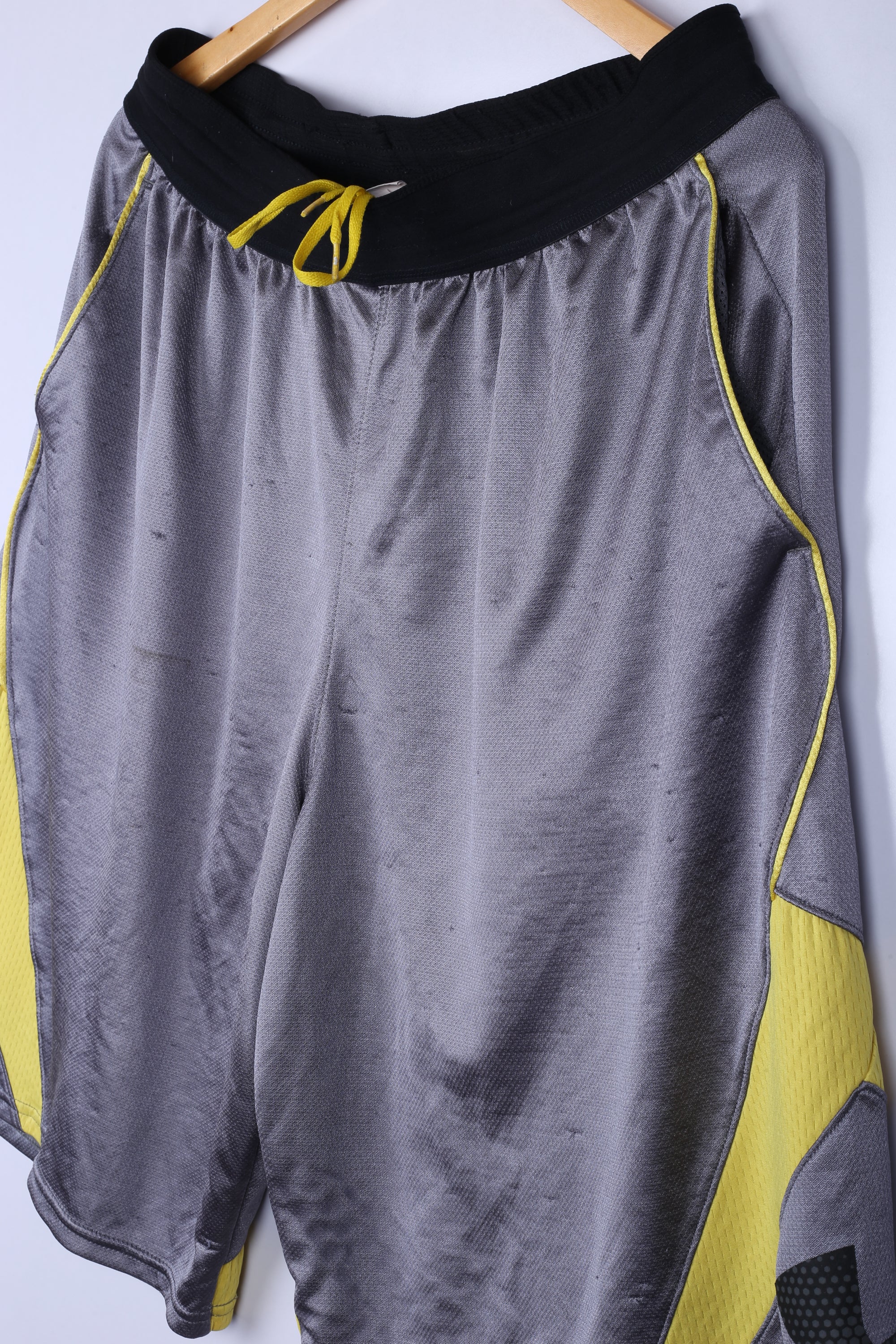 Vintage Under Armour Shorts Grey/Yellow