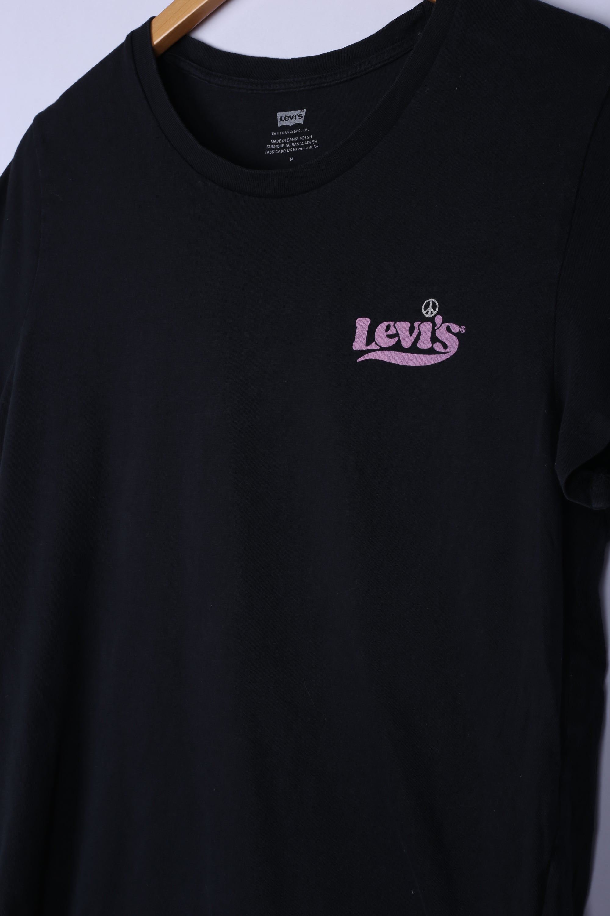Vintage 90's Levis Tee Black