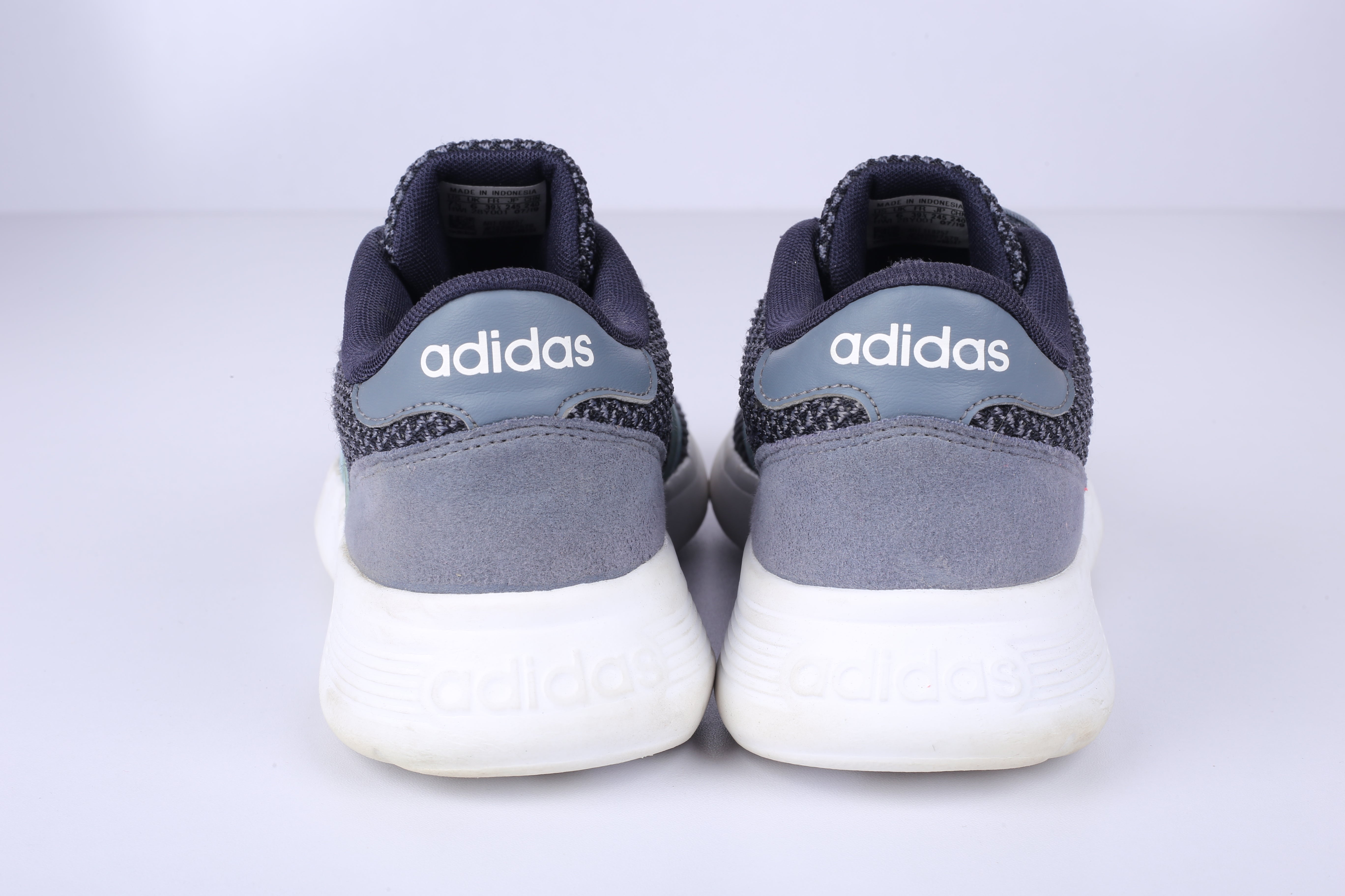 Adidas Cloud Foam Running - (Condition Excellent)