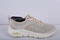 Skechers Arch Fit Running - (Condition Excellent)