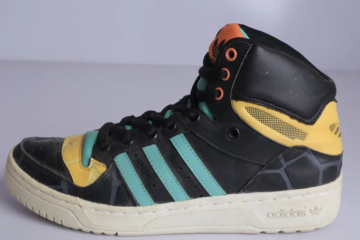 Adidas Hoop Sneaker - (Condition Excellent)