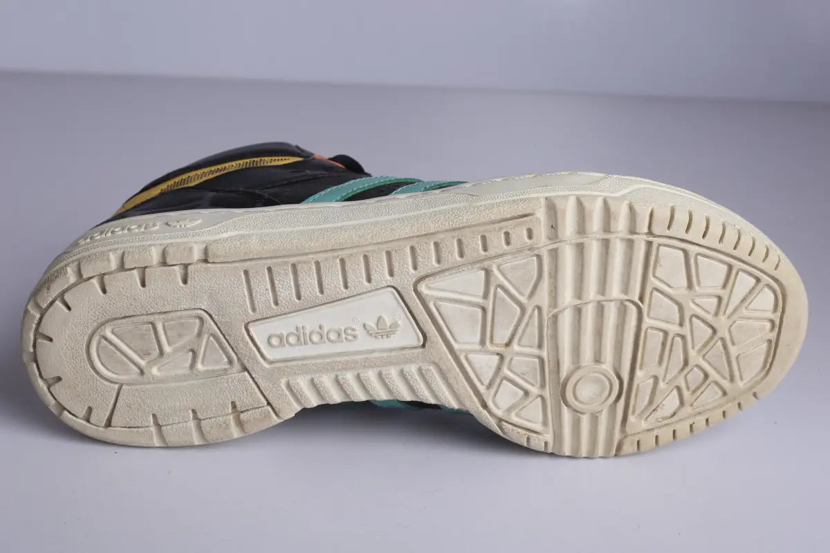 Adidas Hoop Sneaker - (Condition Excellent)