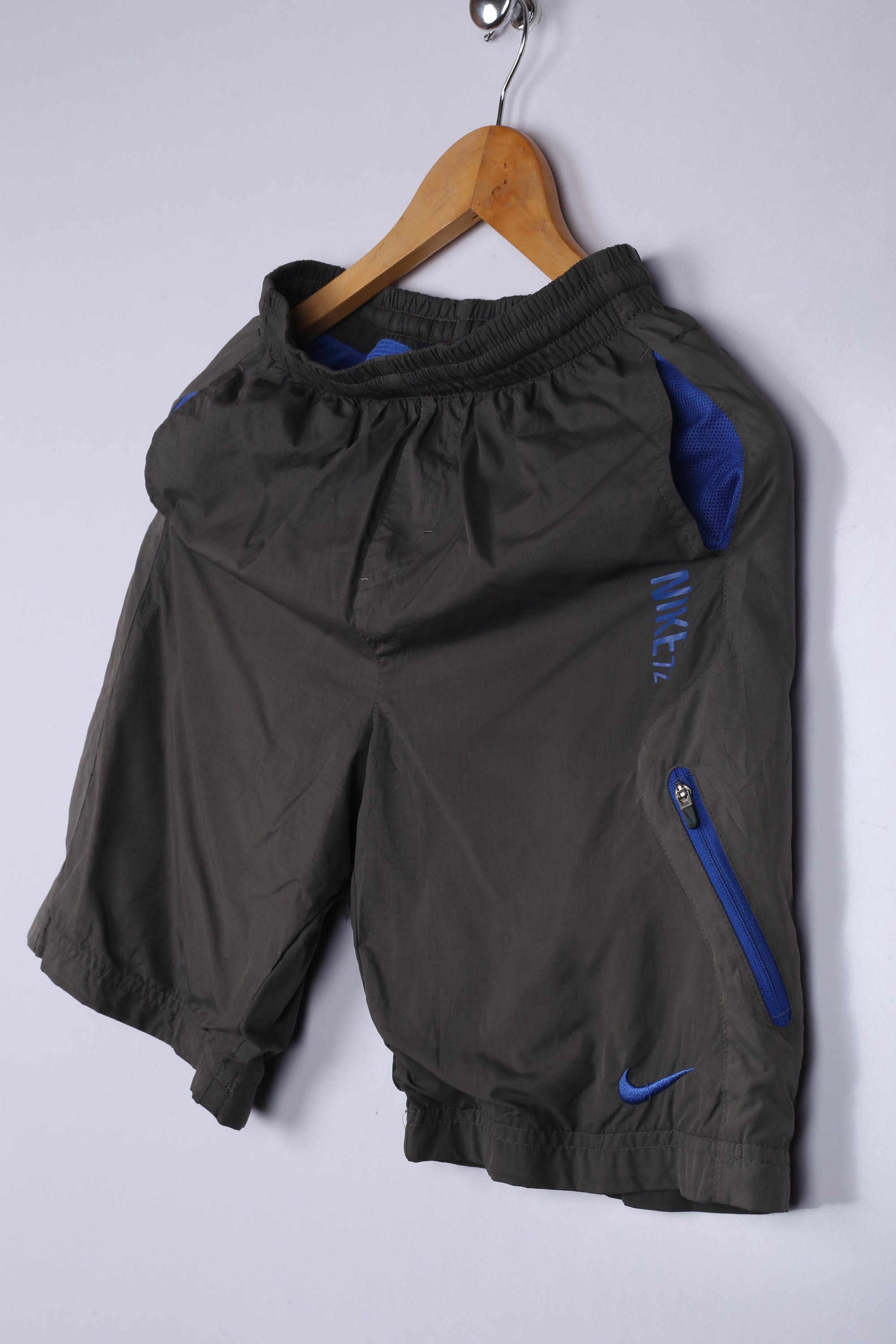 Vintage Nike Shorts Grey X Small